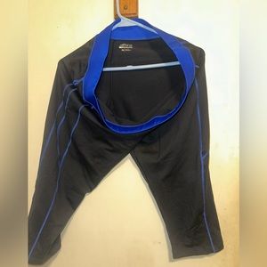 BCG XL capri leggings 2 pair and 4 DANSKIN NOW tanks 2X-3X